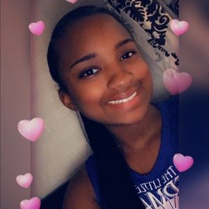 Meet your Posher, Alexiss